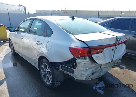 2021 Kia Forte Lxs из США, поврежденный, VIN 3KPF24AD7ME357654